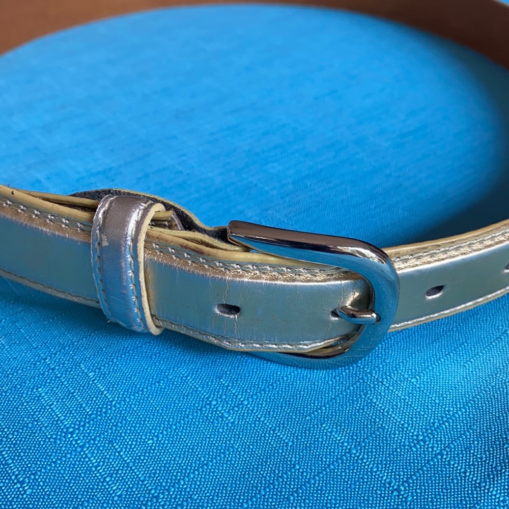 Vintage ladies adjustable designer belt 32” to 38”